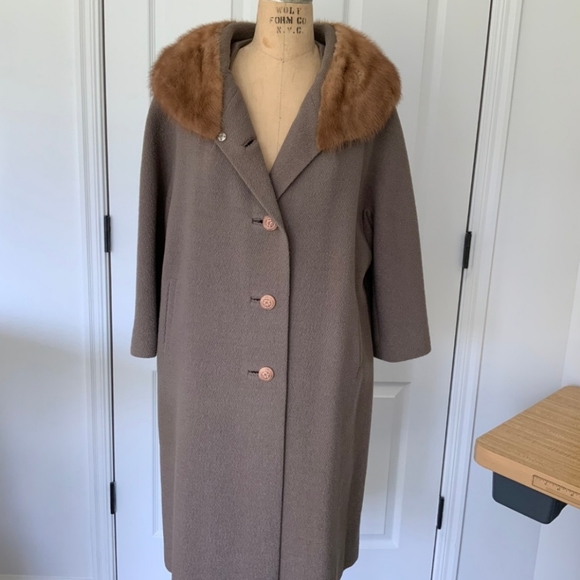 Vintage 60s Coat with Real Fur Collar - Picture 1 of 5